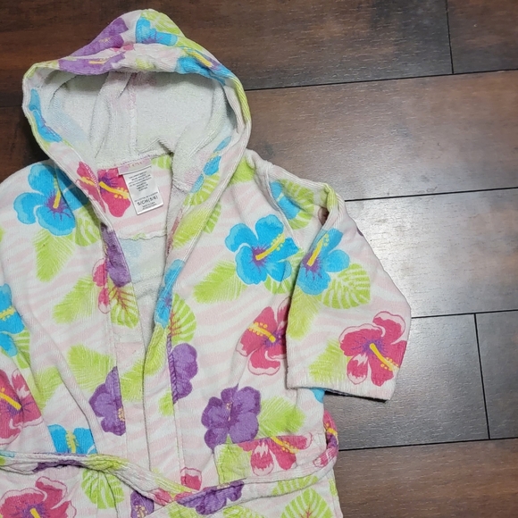 Girls Towel Robe - Picture 2 of 3